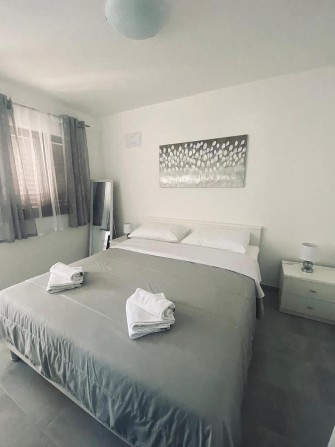 Apartmani Mila Starigrad Paklenica Eksteriør bilde