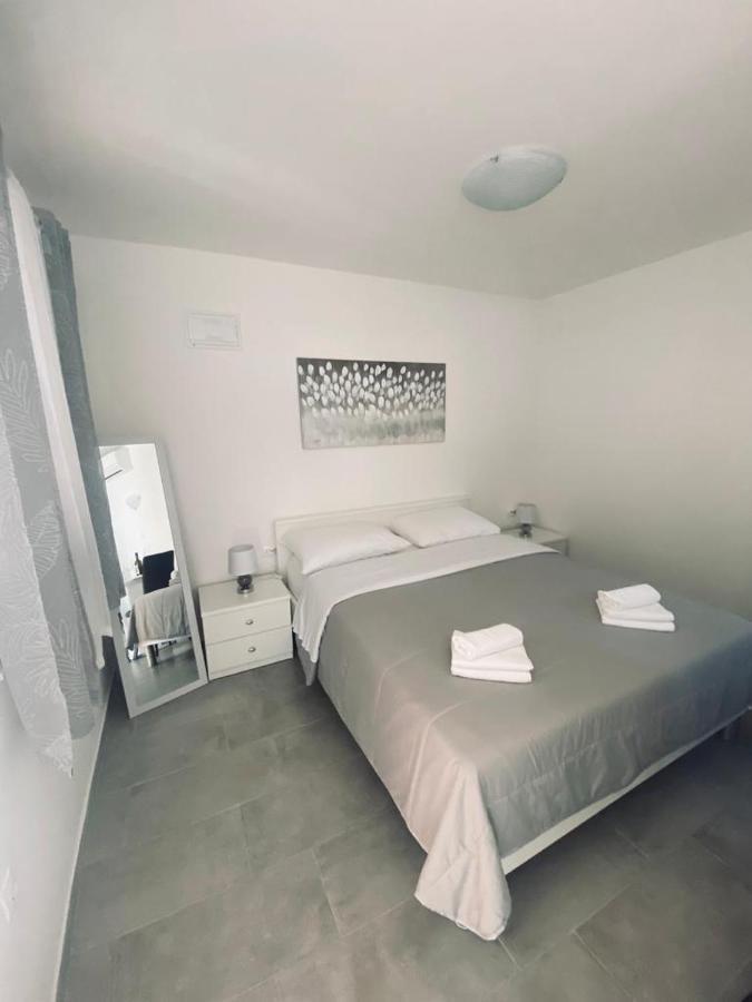 Apartmani Mila Starigrad Paklenica Eksteriør bilde