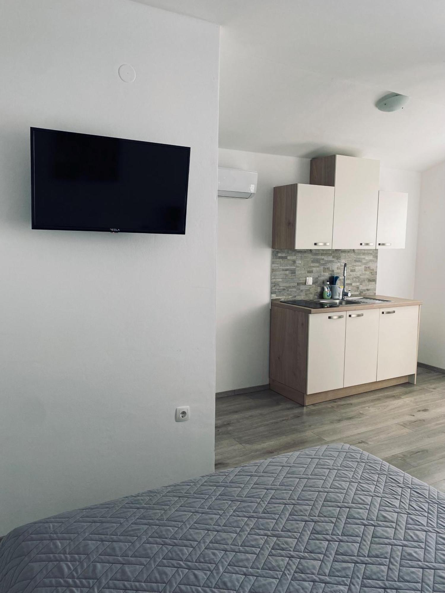 Apartmani Mila Starigrad Paklenica Eksteriør bilde