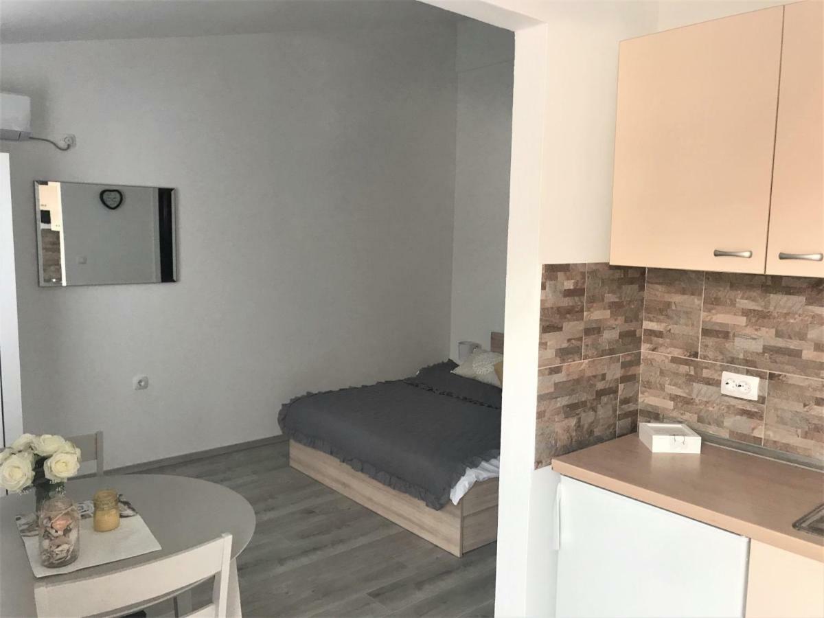 Apartmani Mila Starigrad Paklenica Eksteriør bilde