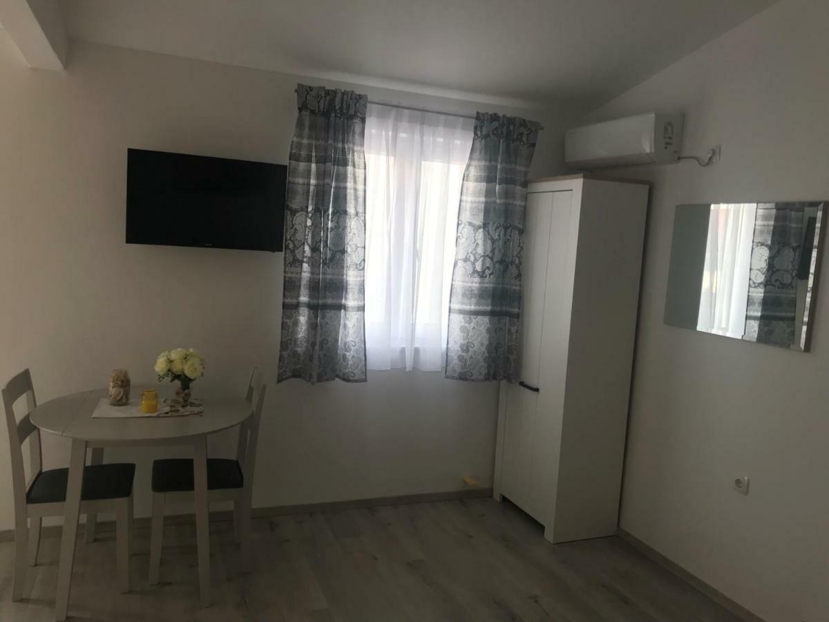 Apartmani Mila Starigrad Paklenica Eksteriør bilde