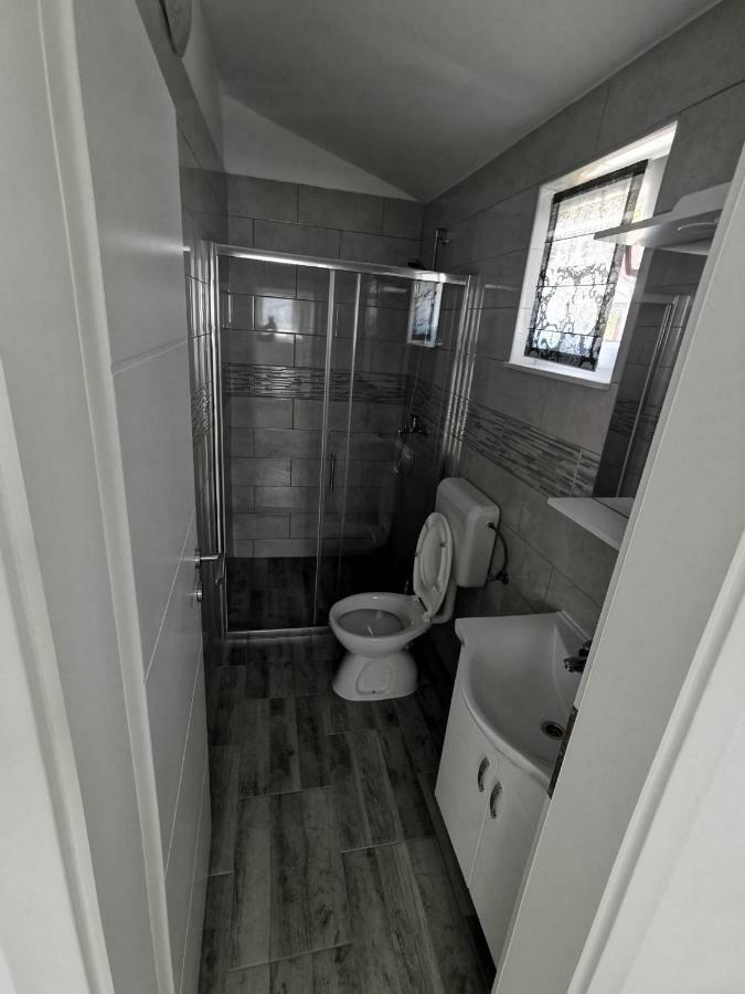 Apartmani Mila Starigrad Paklenica Eksteriør bilde